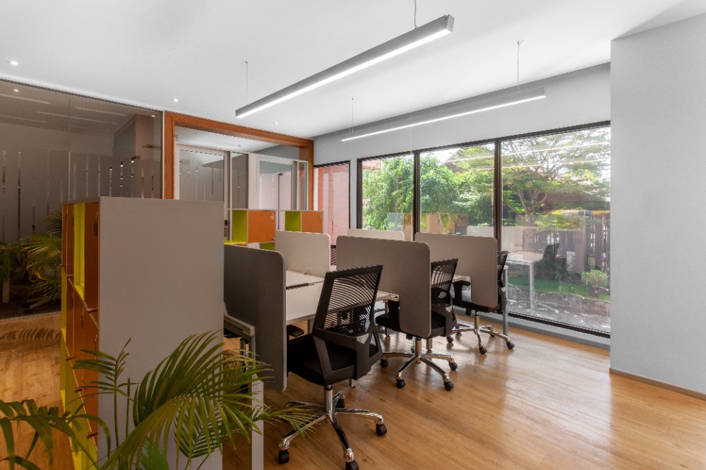 For RentChiang Mai : Book a reserved coworking spot or hot desk in Regus Icon Park