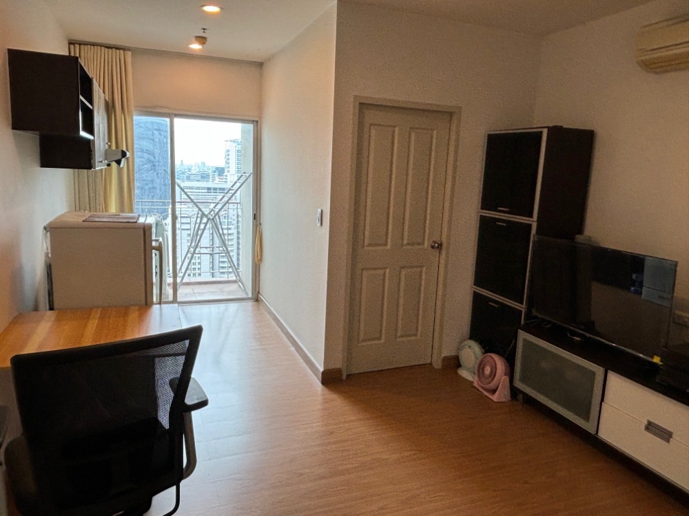 For SaleCondoRatchathewi,Phayathai : The Complete Rajprarop【𝐒𝐄𝐋𝐋】🔥 Meets the needs of a simple life with warm decorations and a city view that is perfect in every dimension 🔥 Contact Line ID: @hacondo