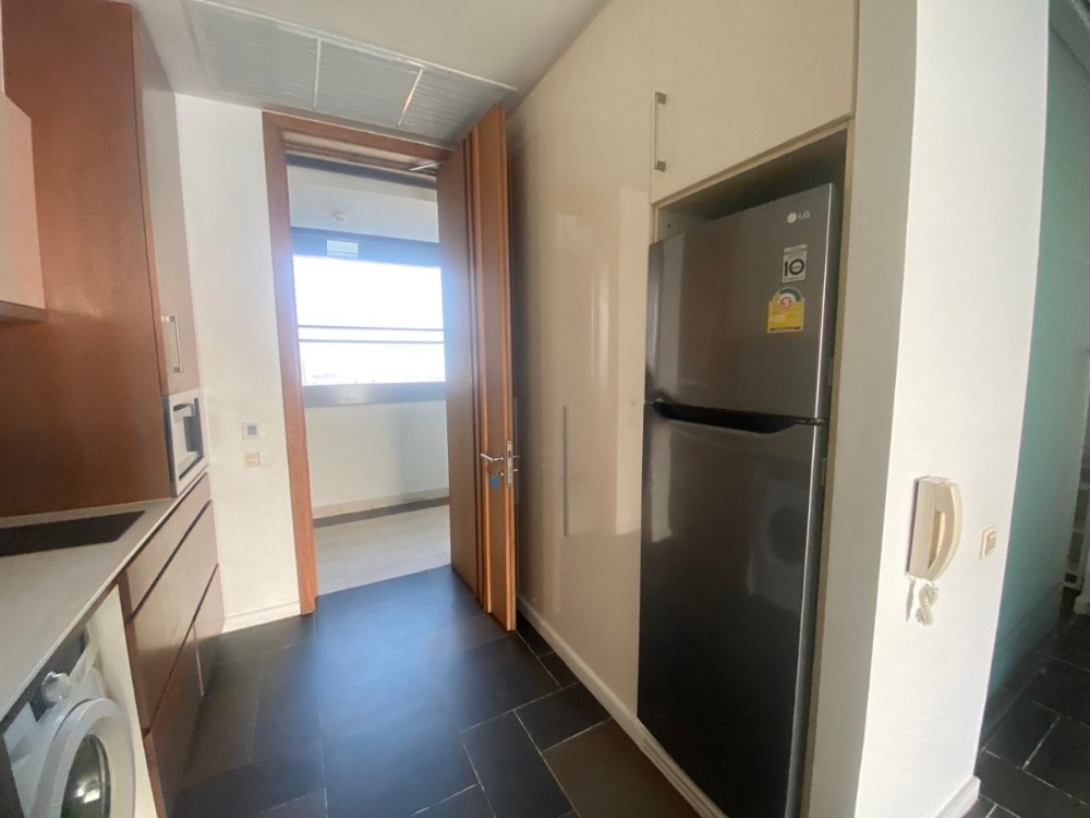 For SaleCondoPattaya, Bangsaen, Chonburi : for sale condo Northpoint Pattaya studio high floor foreigner quota (S03-1922)