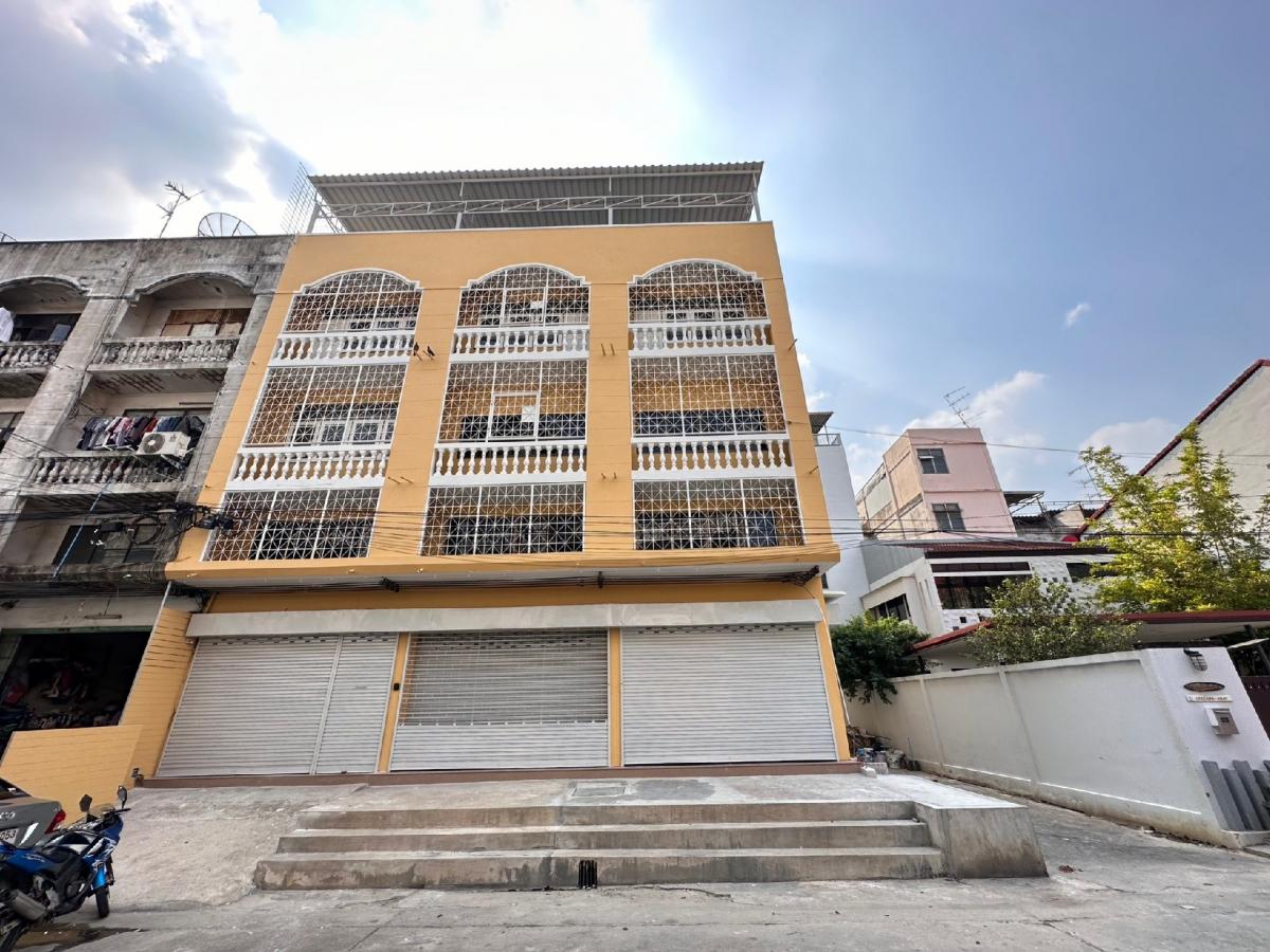 For SaleShop HouseEakachai, Bang Bon : For sale: Shophouse, Home Office, Ekachai 66, Ekachai Market, Bang Bon, 3 houses, 5 floors, ready to move in, 4.8 sq m.