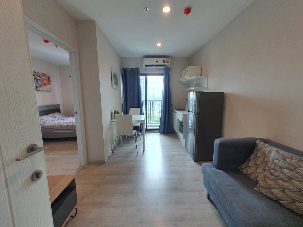 For RentCondoNonthaburi, Bang Yai, Bangbuathong : Status as shown in the cover photo SN131 **Now available** Condo for rent, Plum Condo Central Station Phase 1, spacious room.