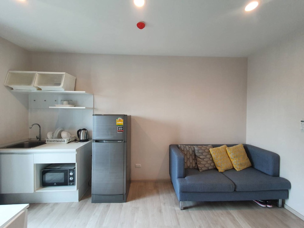For RentCondoNonthaburi, Bang Yai, Bangbuathong : Status as shown in the cover photo SN131 **Now available** Condo for rent, Plum Condo Central Station Phase 1, spacious room.