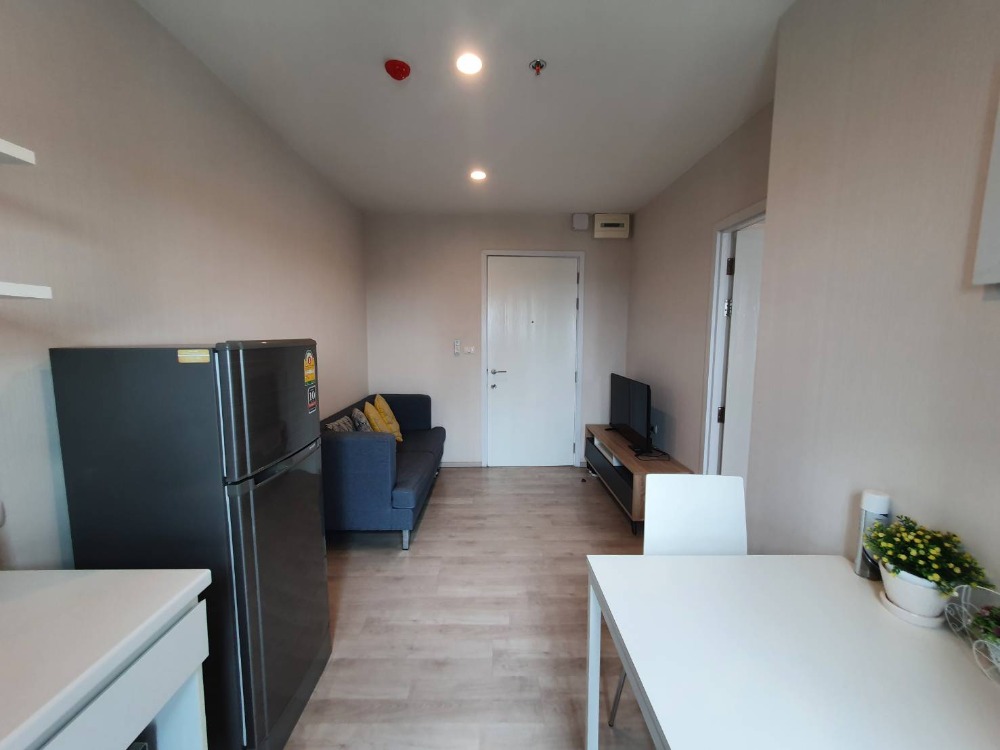 For RentCondoNonthaburi, Bang Yai, Bangbuathong : Status as shown in the cover photo SN131 **Now available** Condo for rent, Plum Condo Central Station Phase 1, spacious room.