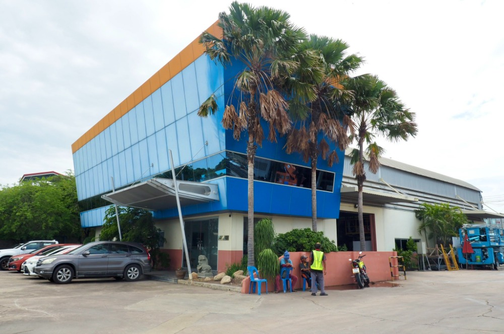 For SaleFactoryBangna, Bearing, Lasalle : Urgent sale of factory with warehouse, repair shop and material storage area, with worker accommodation and office.