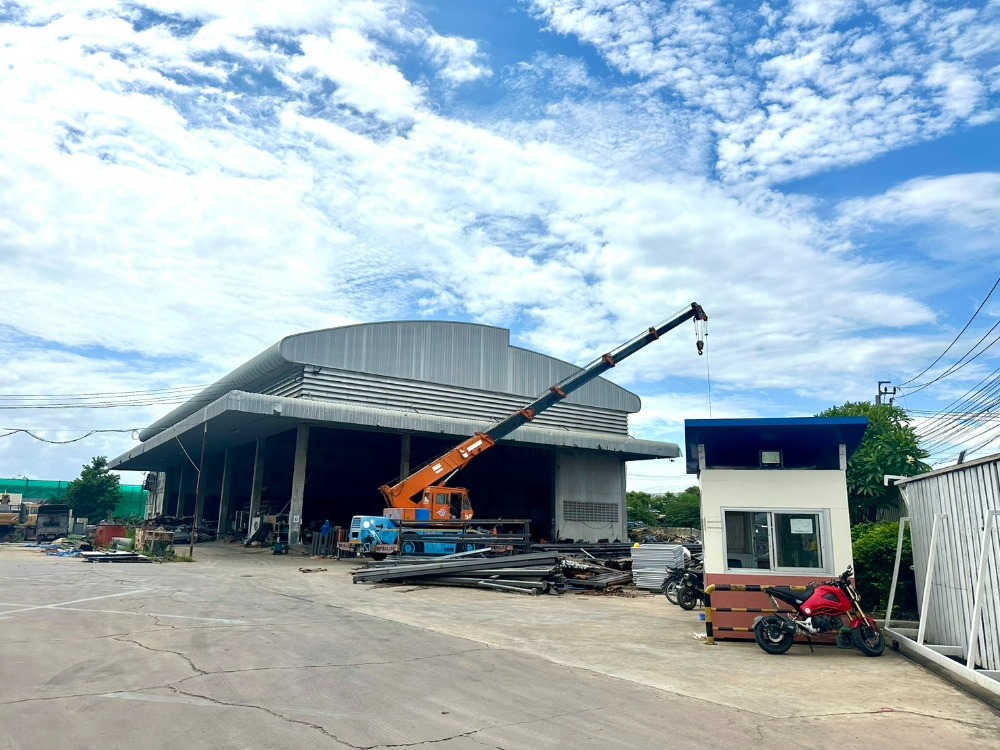 For SaleFactoryBangna, Bearing, Lasalle : Urgent sale of factory with warehouse, repair shop and material storage area, with worker accommodation and office.