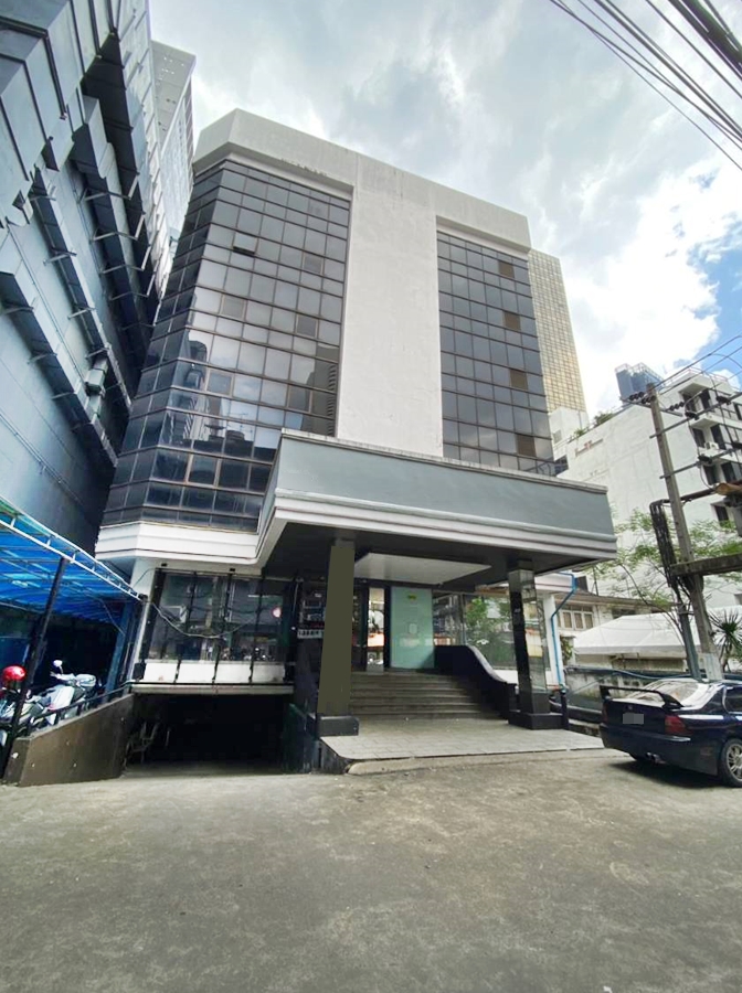 For RentShop HouseSilom, Saladaeng, Bangrak : Commercial Space 550-2,500 sqm. in Surawong-Silom For Rent (separated floor)