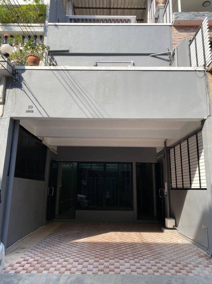 For RentTownhomeSathorn, Narathiwat : For rent, 4-storey Loft Office, Sathorn Soi 9, ready to move in on April 1, 2023 (S05-1074)