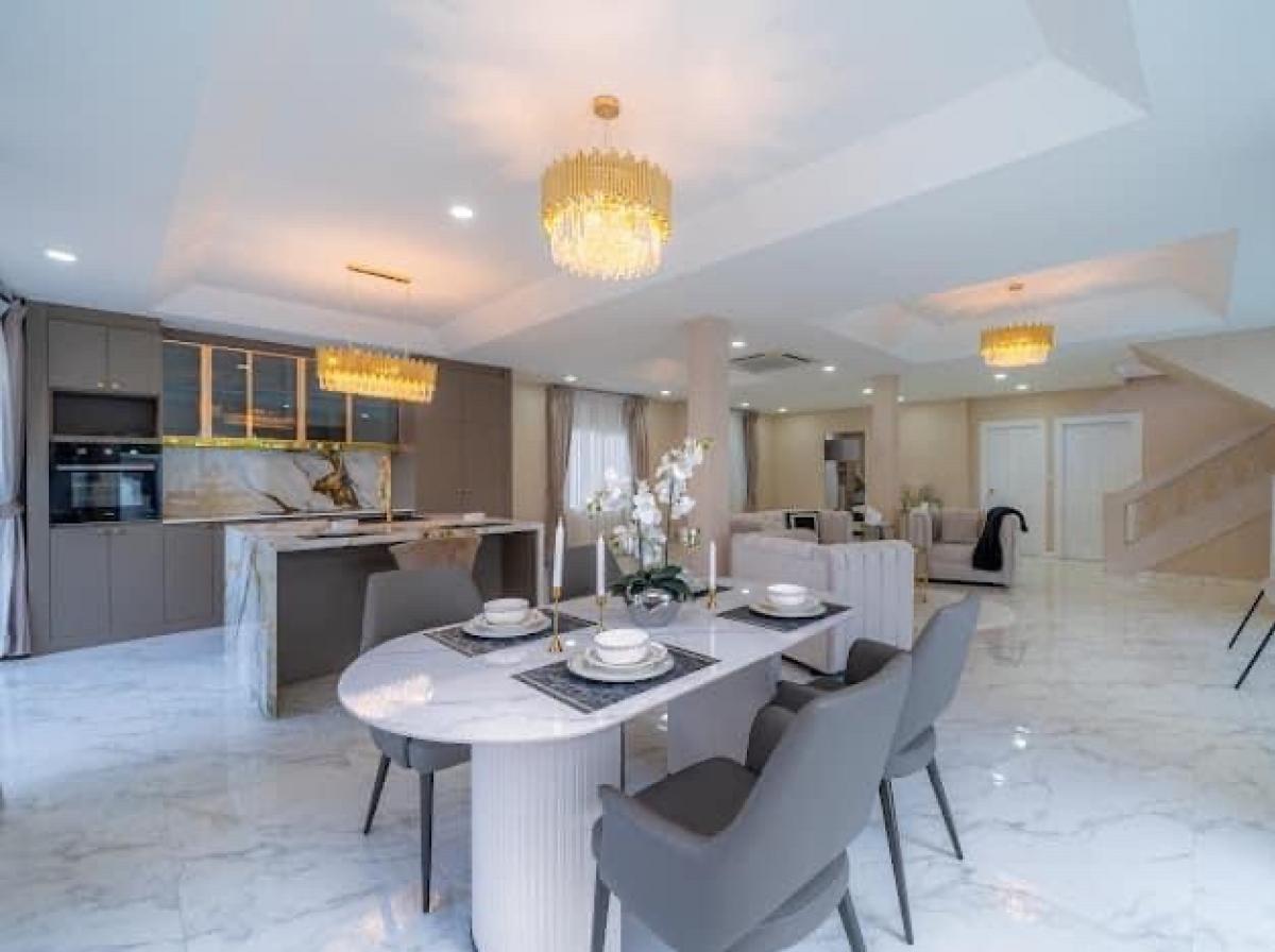 ขายพัทยา บางแสน ชลบุรี สัตหีบ : พูลวิลล่า 4 ห้องนอน 86 ตร.ว ราคา 10.5 ล้านบาท