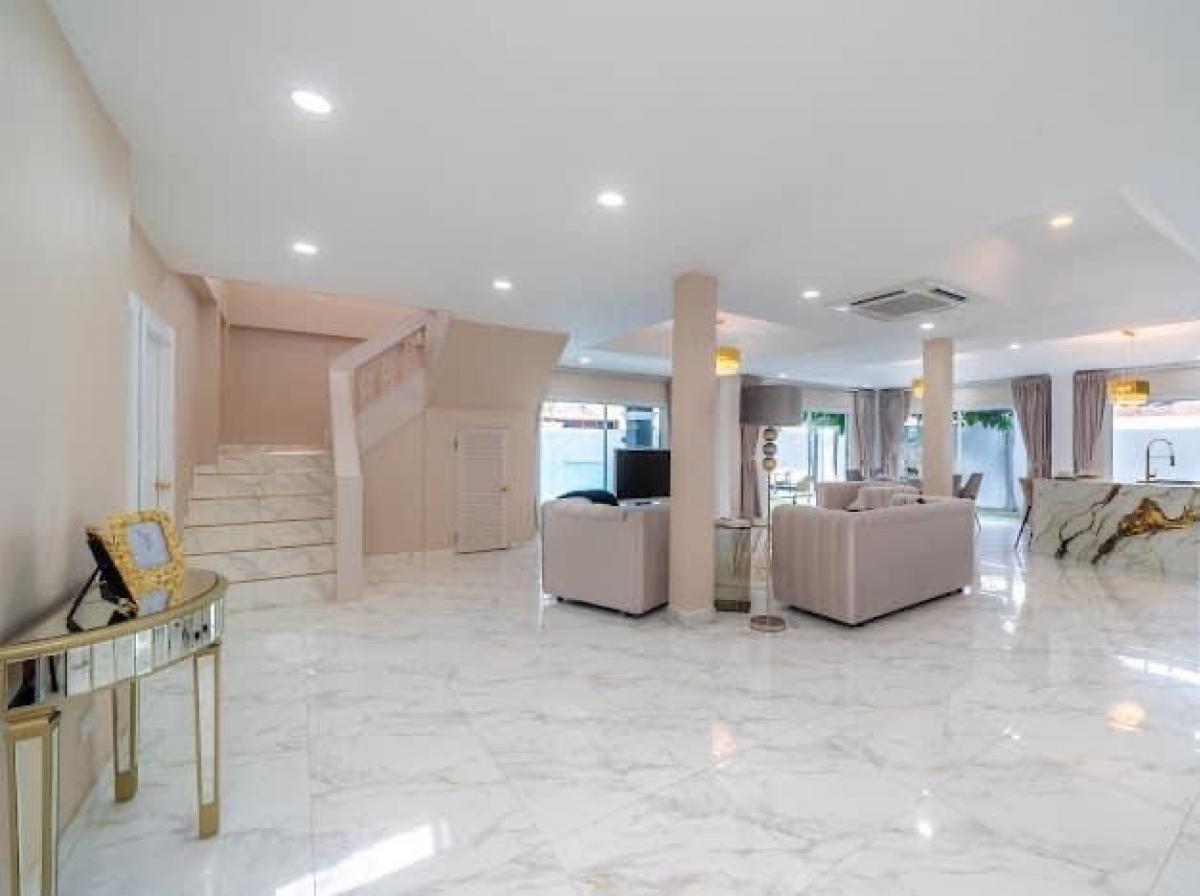 ขายพัทยา บางแสน ชลบุรี สัตหีบ : พูลวิลล่า 4 ห้องนอน 86 ตร.ว ราคา 10.5 ล้านบาท