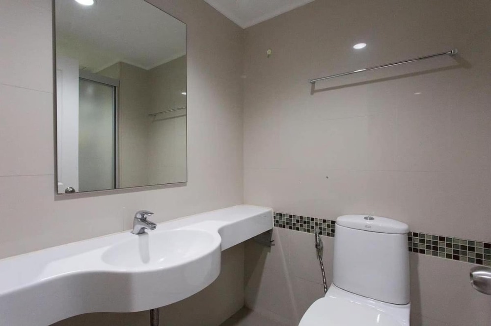 ให้เช่าคอนโดพระราม 3 สาธุประดิษฐ์ : ให้เช่า ✨ Lumpini Park Riverside Rama 3 ✨ เฟอร์นิเจอร์ และ เครื่องใช้ไฟฟ้าครบ ใกล้ BTS ช่องนนทรี