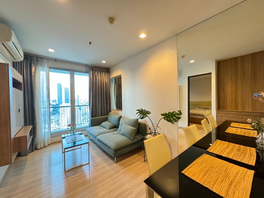 ให้เช่าคอนโดสาทร นราธิวาส : Rhythm Sathorn, วิวแม่น้ำ , ห้องสวย ว่างพร้อมให้เช่า ใกล้ bts saphantaksin