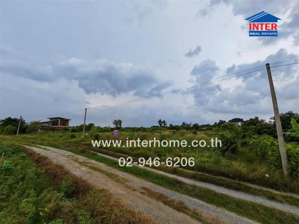 For SaleLandNakhon Pathom : Vacant land 1 rai 304.9 sq.w. Vacant land, Malai Man Road, near Wat Plak Mai Lai, Malai Man Road, along the irrigation canal, Mueang Nakhon Pathom, Nakhon Pathom