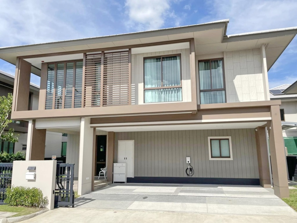 ให้เช่าบ้านพัฒนาการ ศรีนครินทร์ : H0559😊 For RENT ให้เช่า บ้านเดี่ยว 2 ชั้น,🚪4 ห้องนอน🚄ใกล้ MRT ศรีกรีฑา🏢กรุงเทพกรีฑา🔔พื้นที่บ้าน:70ตร.วา🔔พื้นที่ใช้สอย:238.00ตร.ม.💲เช่า:160,000฿📞O99-5919653,O65-9423251✅LineID:@sureresidence