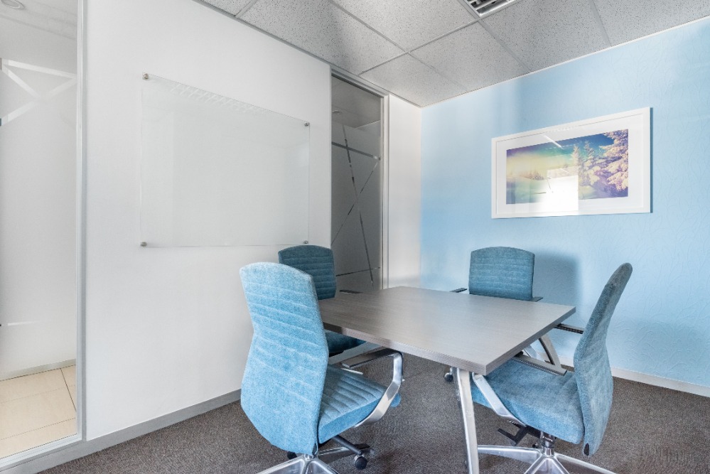 ให้เช่าสมุทรปราการ สำโรง : Find office space in HQ The Metropolis Samrong for 4 persons with everything taken care of