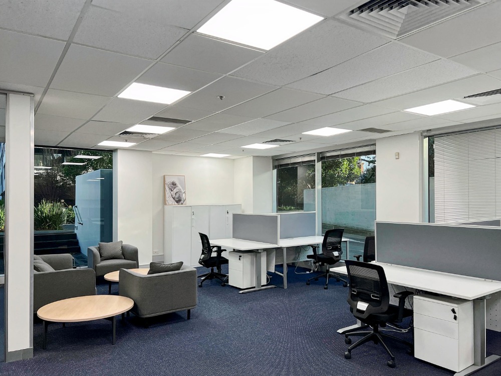 ให้เช่าสมุทรปราการ สำโรง : Book open plan office space for businesses of all sizes in HQ The Metropolis Samrong