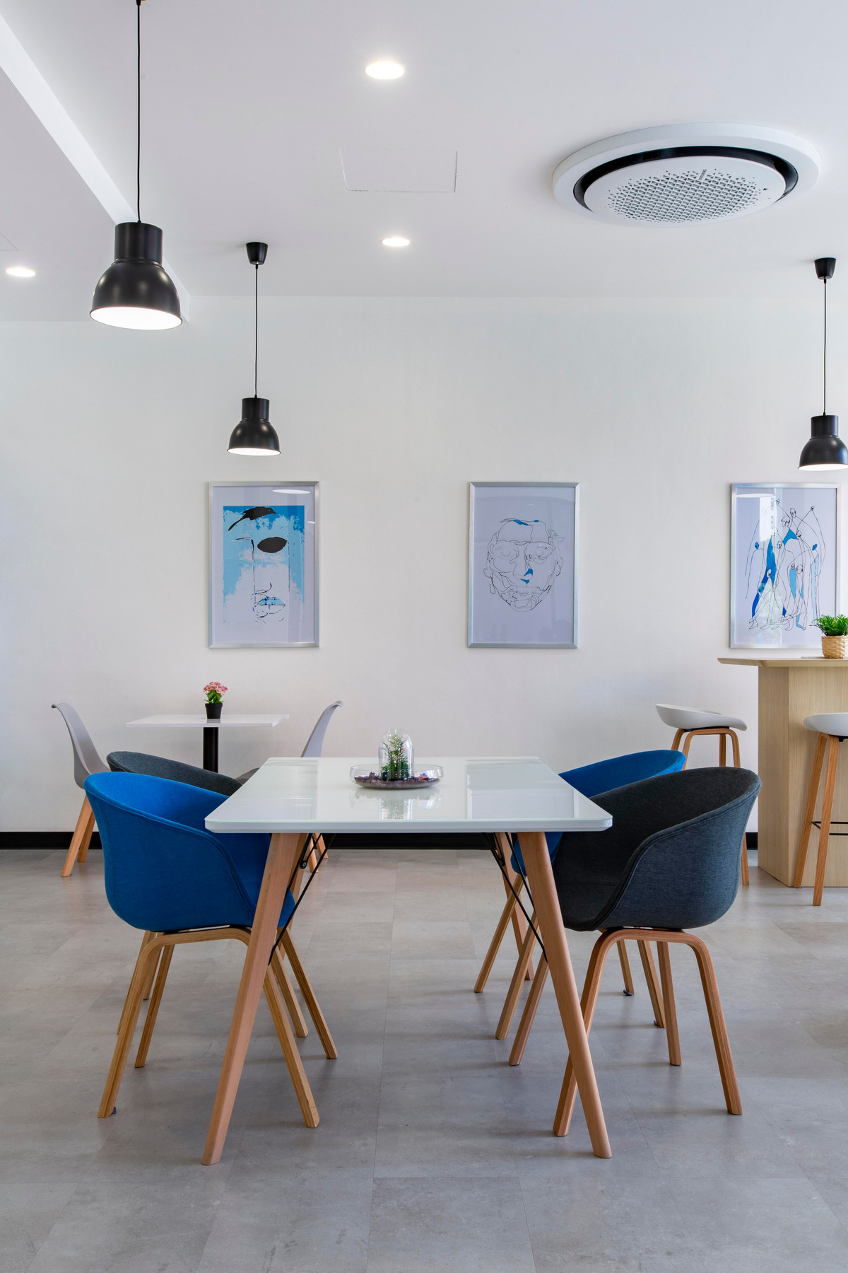 For RentKhlongtoei, Kluaynamthai : Find a dedicated desk in HQ SO24