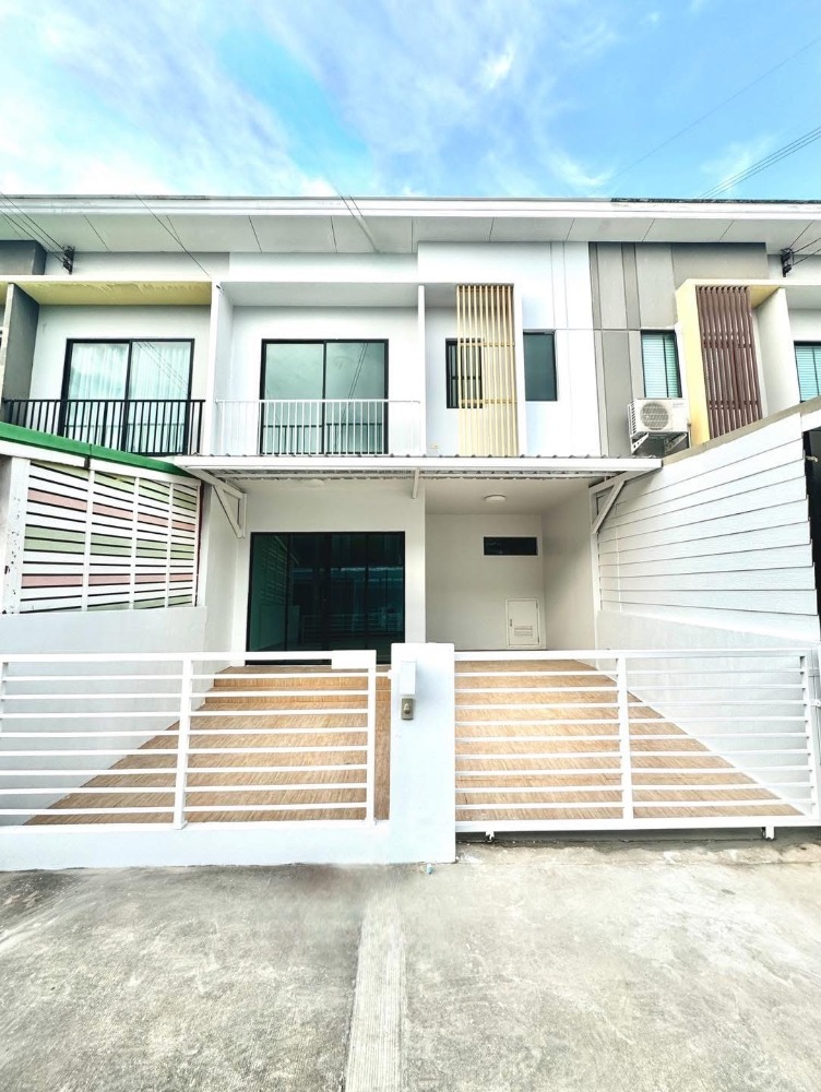 ขายทาวน์โฮมพัฒนาการ ศรีนครินทร์ : P-2656 ขายด่วน ! เดอะคอนเนค สวนหลวง-อ่อนนุช บ้านสวย ทำเลดี รายล้อมด้วยสิ่งอำนวยความสะดวก