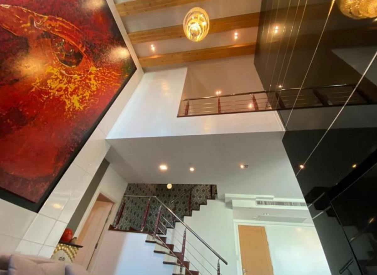ให้เช่าคอนโดสุขุมวิท อโศก ทองหล่อ : Triplex Penthouse: The Wind Sukhumvit 23(3BR 4 BT) Floor 20+ : 150,000