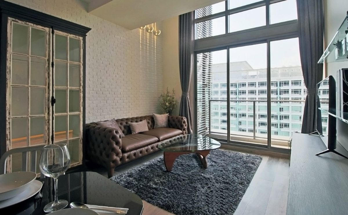 ให้เช่าคอนโดสุขุมวิท อโศก ทองหล่อ : ปล่อยเช่า The Lofts Ekkamai วิวเมือง 