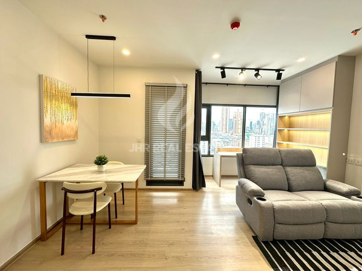 ด่วน❗️Life Rama 4-Asoke    2 bed  1 bath ว่างให้เช่า Line id : @jhrrealestate Loading...