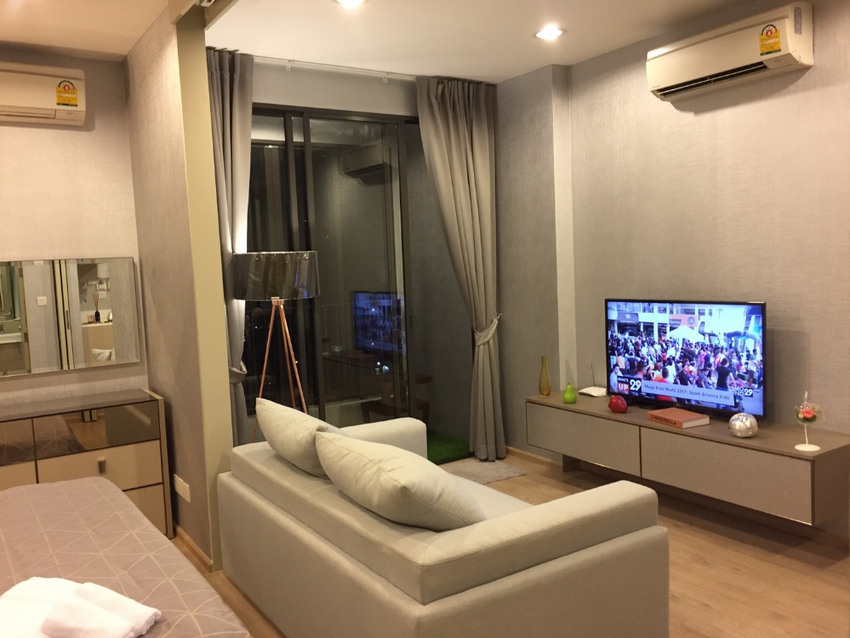 For RentCondoRatchathewi,Phayathai : Ideo Q Ratchatewi【𝐒𝐄𝐋𝐋 & 𝐑𝐄𝐍𝐓】🔥 Luxury condo, next to BTS, only 200 meters, large room, fully built-in, ready to move in this December 🔥 Contact Line ID: @hacondo