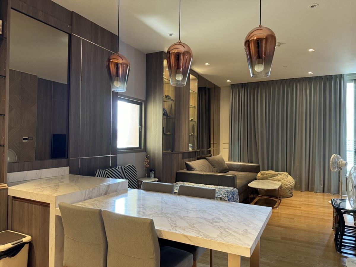 ขายคอนโดวงเวียนใหญ่ เจริญนคร : 📢👇 Luxury condo by the river at Magnolia Waterfront Residences , located beside Icon Siam,  river view at the balcony, modern desire, fully furnished, ready to move in