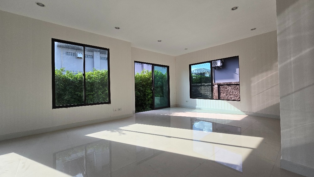 For SaleHousePathum Thani,Rangsit, Thammasat : For sale: 2-storey detached house, Phatsar Don Mueang - Phahon Yothin, corner house, 100 m. from Phahon Yothin Road, near Future Park Rangsit from Pruksa