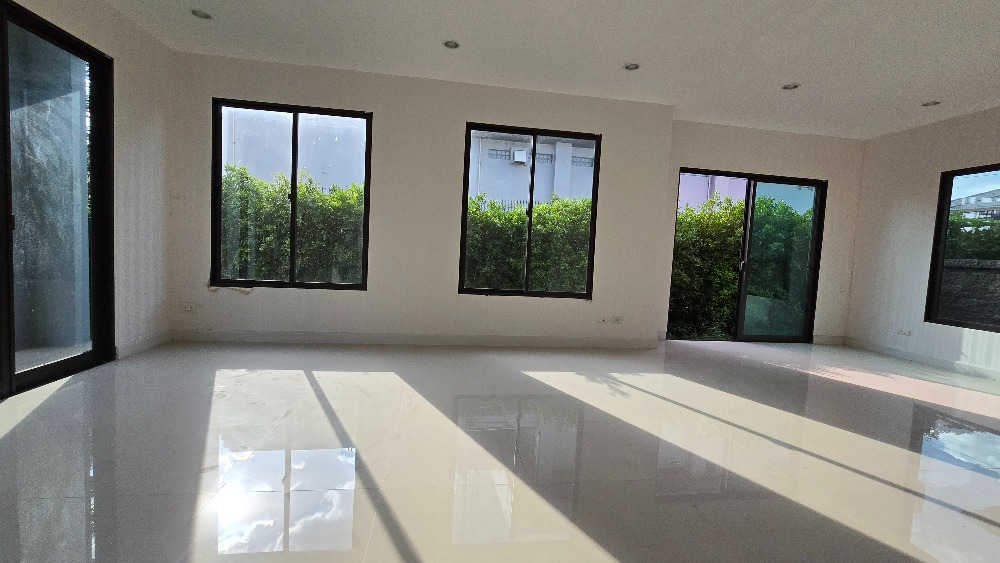 For SaleHousePathum Thani,Rangsit, Thammasat : For sale: 2-storey detached house, Phatsar Don Mueang - Phahon Yothin, corner house, 100 m. from Phahon Yothin Road, near Future Park Rangsit from Pruksa