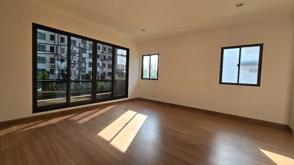 For SaleHousePathum Thani,Rangsit, Thammasat : For sale: 2-storey detached house, Phatsar Don Mueang - Phahon Yothin, corner house, 100 m. from Phahon Yothin Road, near Future Park Rangsit from Pruksa