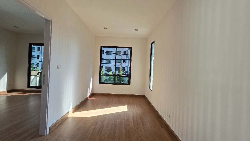 For SaleHousePathum Thani,Rangsit, Thammasat : For sale: 2-storey detached house, Phatsar Don Mueang - Phahon Yothin, corner house, 100 m. from Phahon Yothin Road, near Future Park Rangsit from Pruksa