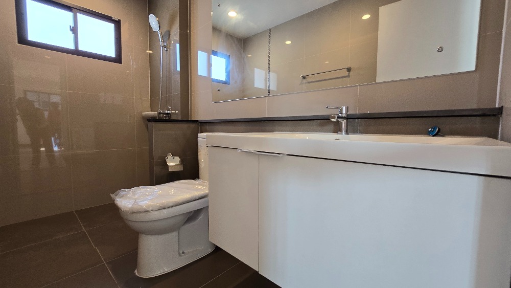 For SaleHousePathum Thani,Rangsit, Thammasat : For sale: 2-storey detached house, Phatsar Don Mueang - Phahon Yothin, corner house, 100 m. from Phahon Yothin Road, near Future Park Rangsit from Pruksa