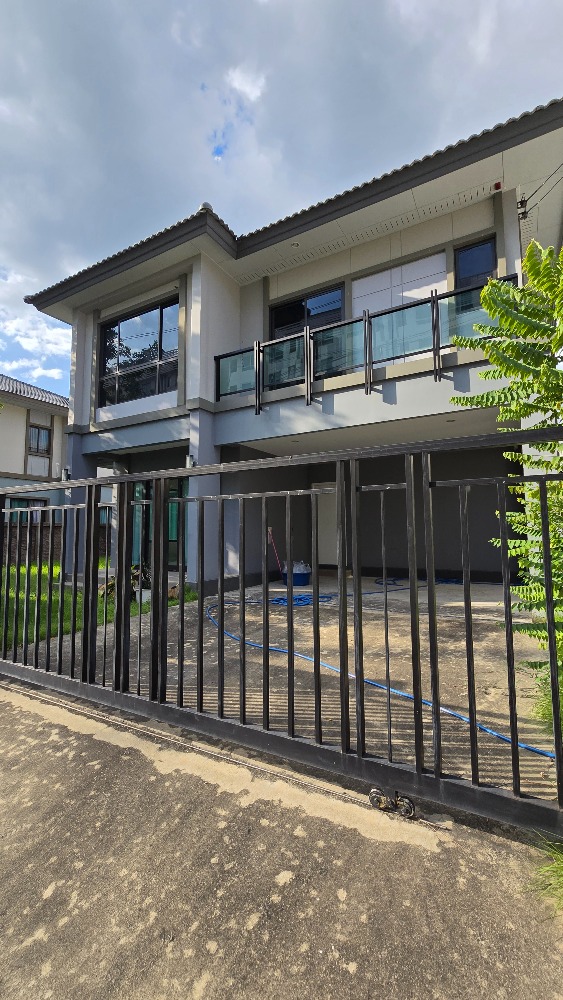 For SaleHousePathum Thani,Rangsit, Thammasat : For sale: 2-storey detached house, Phatsar Don Mueang - Phahon Yothin, 100 m. from Phahon Yothin Road, near Future Park Rangsit from Pruksa