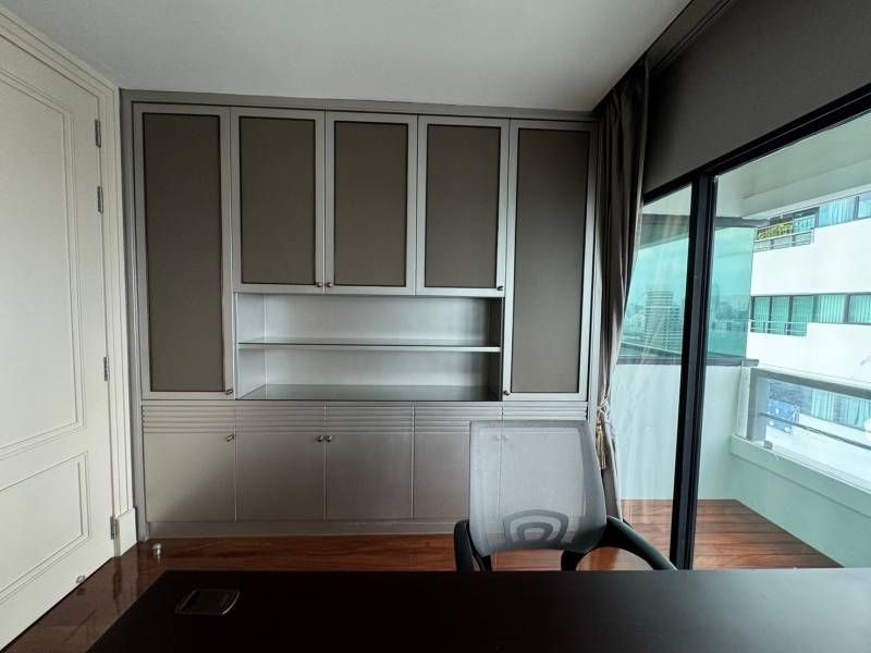 For SaleCondoSathorn, Narathiwat : For Sale🛎️ Sathorn Garden Condo 🛌 4beds /4baths 440 sqm.