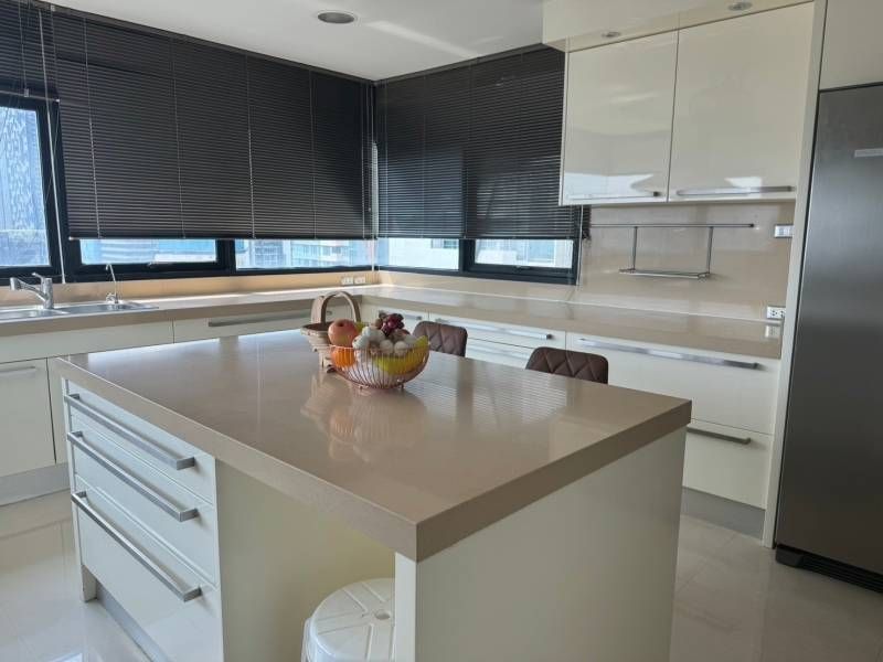 For SaleCondoSathorn, Narathiwat : For Sale🛎️ Sathorn Garden Condo 🛌 4beds /4baths 440 sqm.