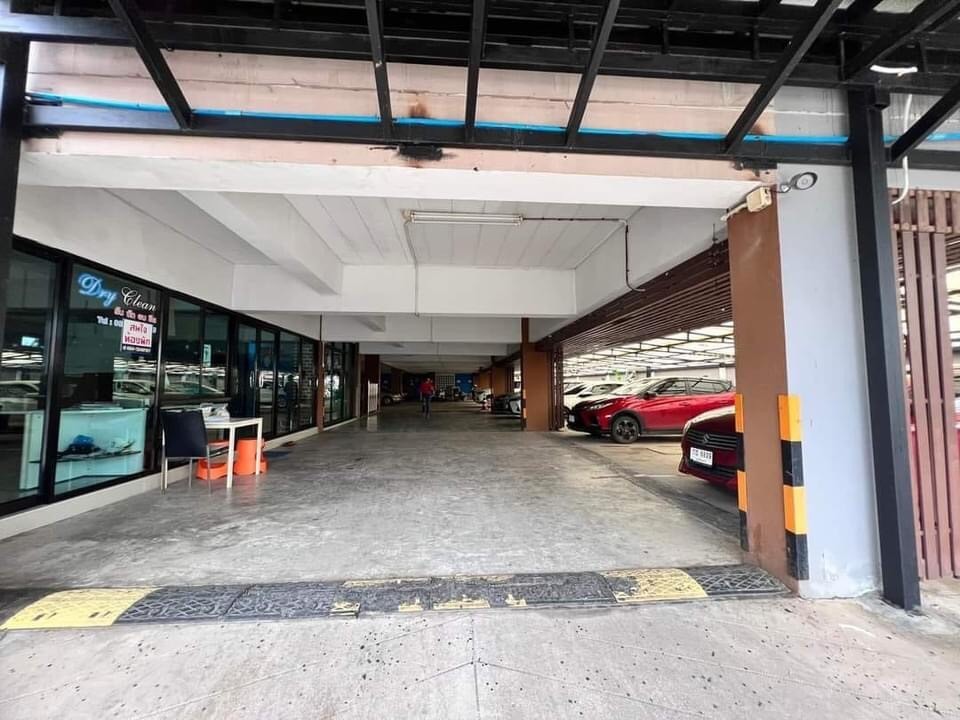 For SaleShop HouseChachoengsao : 6-Storey Apartment for Sale in Chachoengsao, 189 sqw, 65 Rooms, convenient transportation, community area : EL24S-045