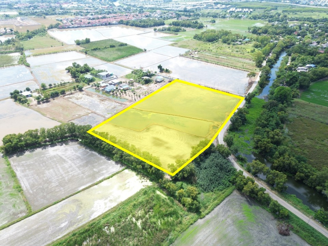 For SaleLandPathum Thani,Rangsit, Thammasat : Land for sale, Soi Santiphap, Mueang Pathum Thani, 12 rai 64 sq m, near Rangsit, suitable location for development