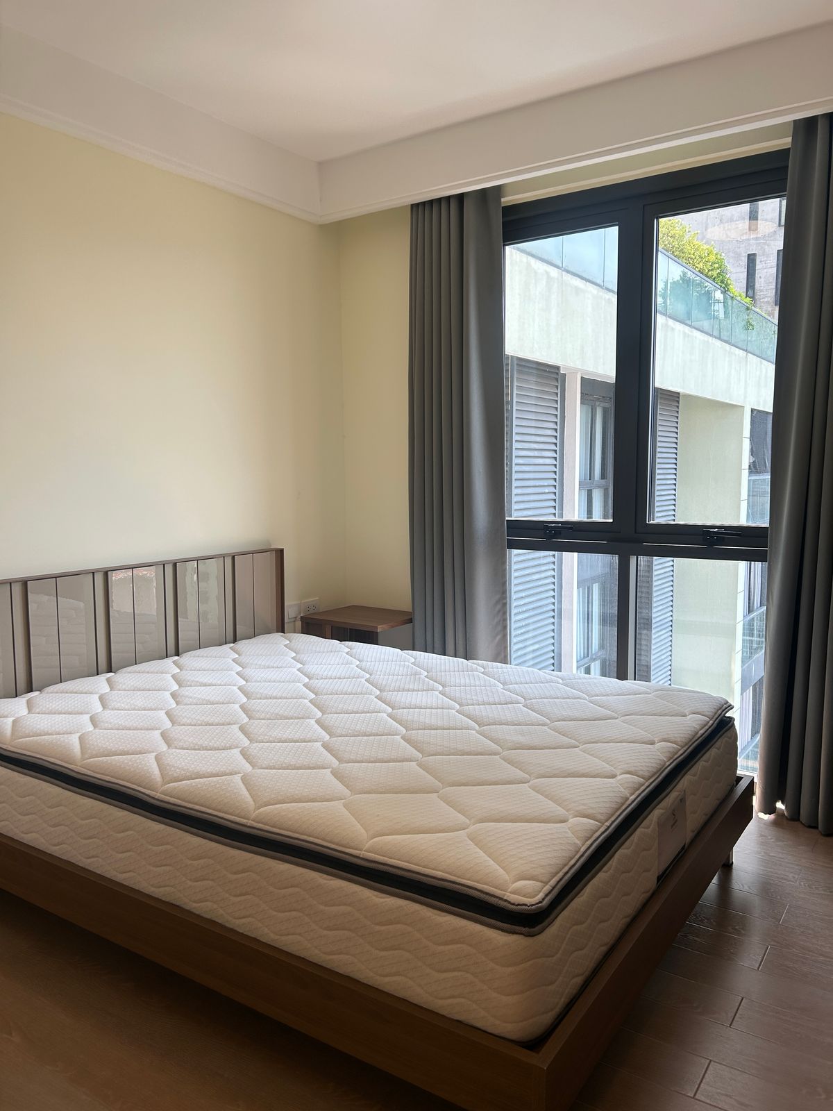 For RentCondoSathorn, Narathiwat : For rent Regal condo on Narathiwat Ratchanakarin Road, near BTS Chong Nonsi & BRT Chan Road
