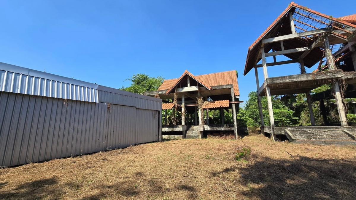 ขายที่ดินนครปฐม : ขายที่ดินสามพราน จังหวัดนครปฐมเนื้อที่ 7 ไร่ 2 งาน 95 ตารางวาพร้อมโกดัง ออฟฟิศ ขนาด 1,200 ตารางเมตรและโครงสร้างบ้านขนาด 1,300 ตารางเมตร