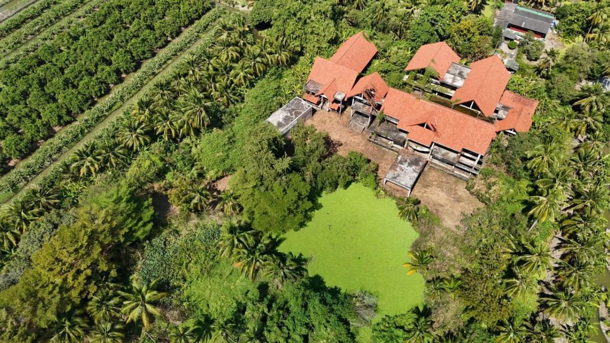 ขายที่ดินนครปฐม : ขายที่ดินสามพราน จังหวัดนครปฐมเนื้อที่ 7 ไร่ 2 งาน 95 ตารางวาพร้อมโกดัง ออฟฟิศ ขนาด 1,200 ตารางเมตรและโครงสร้างบ้านขนาด 1,300 ตารางเมตร