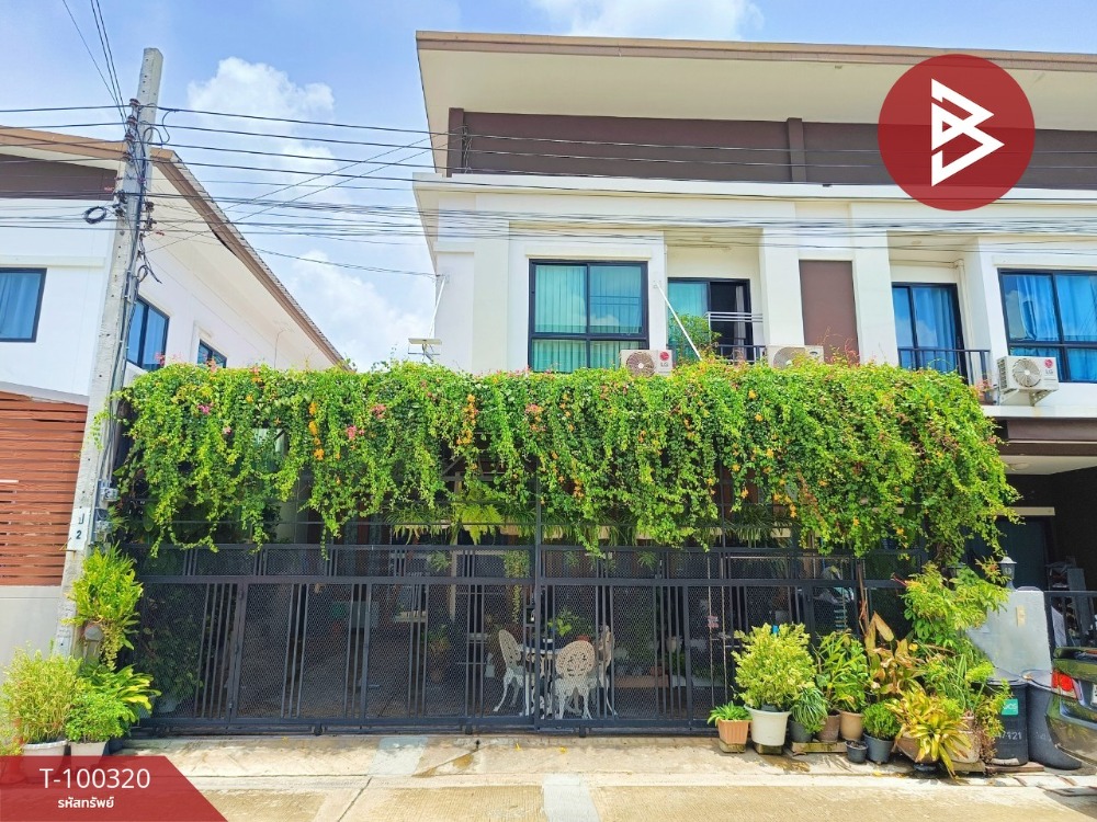 For SaleTownhomeSamut Prakan,Samrong : Townhouse for sale, Thanyada Plus Village, Wongwaen-Theparak, Bang Phli, Samut Prakan