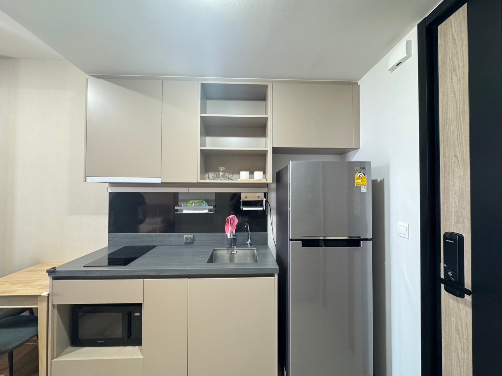 For RentCondoSukhumvit, Asoke, Thonglor : 🏢 Oka Haus 🛏️Beautiful room ✨Many rooms 🌐 Good location📍High floor 🌤️Beautiful view 🛋️Fully furnished 📺Fully equipped appliances (special price)