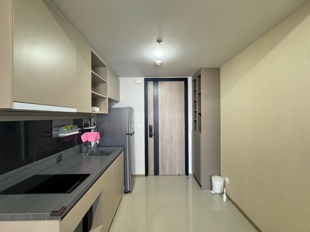 For RentCondoSukhumvit, Asoke, Thonglor : 🏢 Oka Haus 🛏️Beautiful room ✨Many rooms 🌐 Good location📍High floor 🌤️Beautiful view 🛋️Fully furnished 📺Fully equipped appliances (special price)