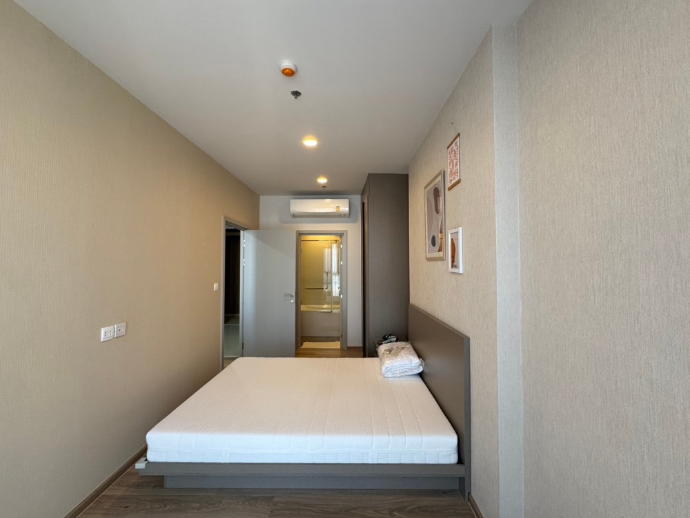 For RentCondoSukhumvit, Asoke, Thonglor : 🏢 Oka Haus 🛏️Beautiful room ✨Many rooms 🌐 Good location📍High floor 🌤️Beautiful view 🛋️Fully furnished 📺Fully equipped appliances (special price)