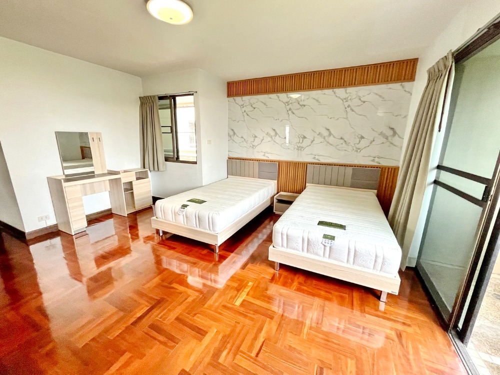 ให้เช่าคอนโดสุขุมวิท อโศก ทองหล่อ : 7878😊 For RENT ให้เช่า 2 ห้องนอน🚄ใกล้ BTS พร้อมพงษ์🏢บ้านสวนเพชร สุขุมวิท 39 Baan Suanpetch Sukhumvit 39🔔พื้นที่:135ตร.ม.💲เช่า:55,000฿📞O99-5919653,065-9423251✅LineID:@sureresidence