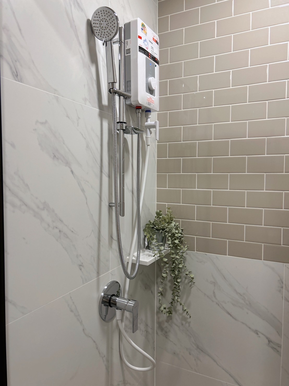 For RentCondoRatchathewi,Phayathai : คอนโดหรูให้เช่าใกล้ BTS/MRT พญาไท - ใช้ชีวิตสะดวกสบายในทำเลทอง!