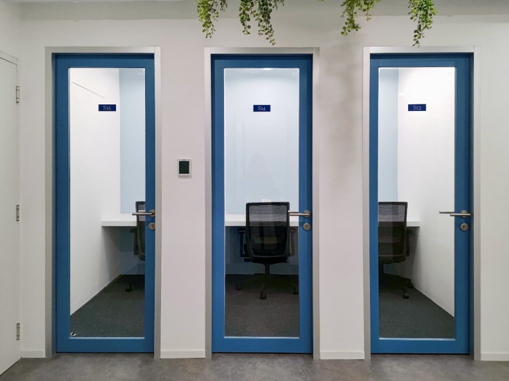 ให้เช่าสีลม ศาลาแดง บางรัก : All-inclusive access to professional office space for 1 person in HQ Teo Hong Silom Building