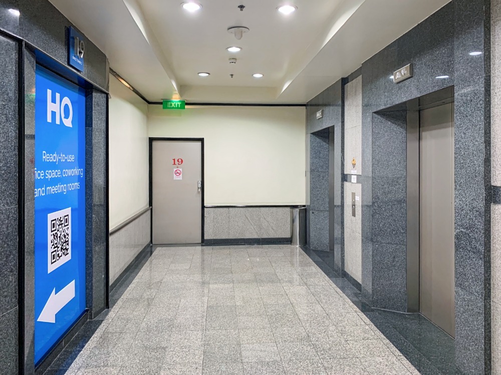 ให้เช่าพระราม 3 สาธุประดิษฐ์ : Professional office space in HQ SV City Tower on fully flexible terms