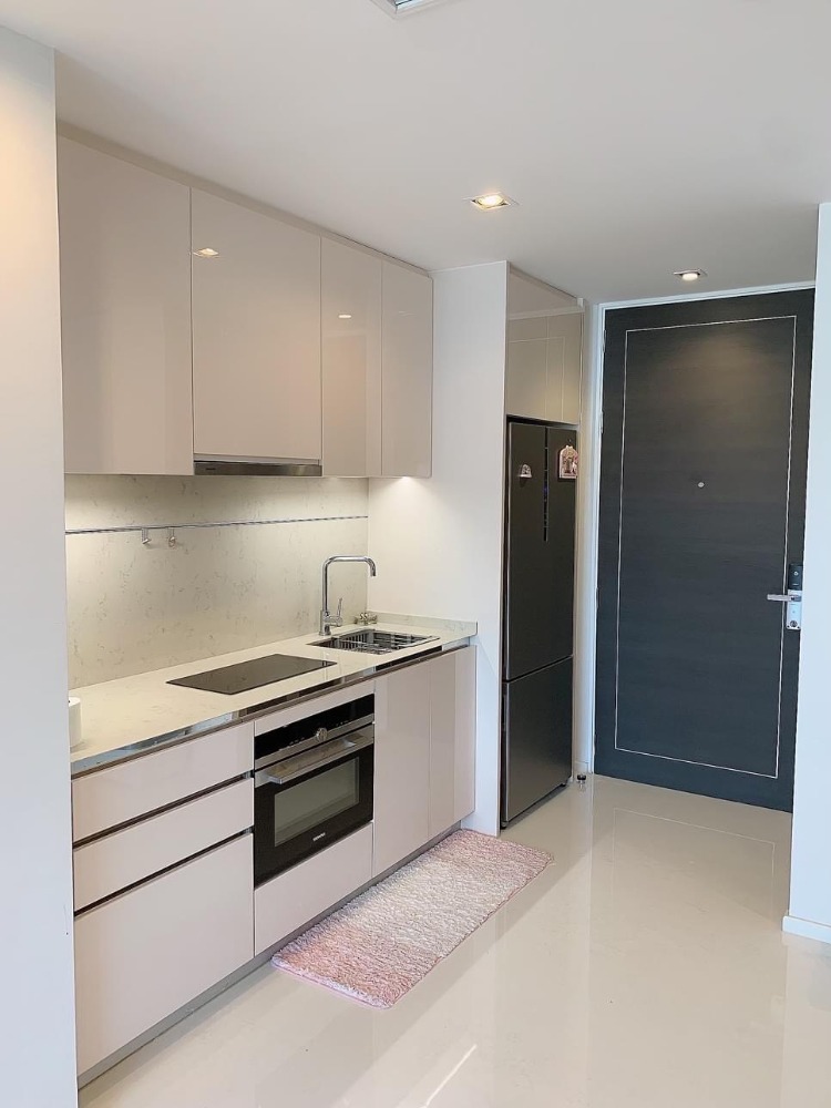 ให้เช่าคอนโดสาทร นราธิวาส : ให้เช่า 🔺 The Bangkok Sathon 🔺 เฟอร์นิเจอร์ และ เครื่องใช้ไฟฟ้าครบ ใกล้ BTS สุรศักดิ์