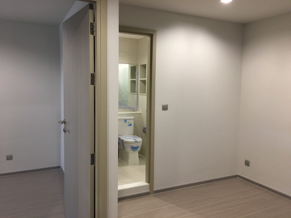 For SaleCondoLadprao, Central Ladprao : Great price! 🔥Life Ladprao🔥 BTS Ha Yaek Lat Phrao Condo in a great location, better to buy than rent, dont miss it!