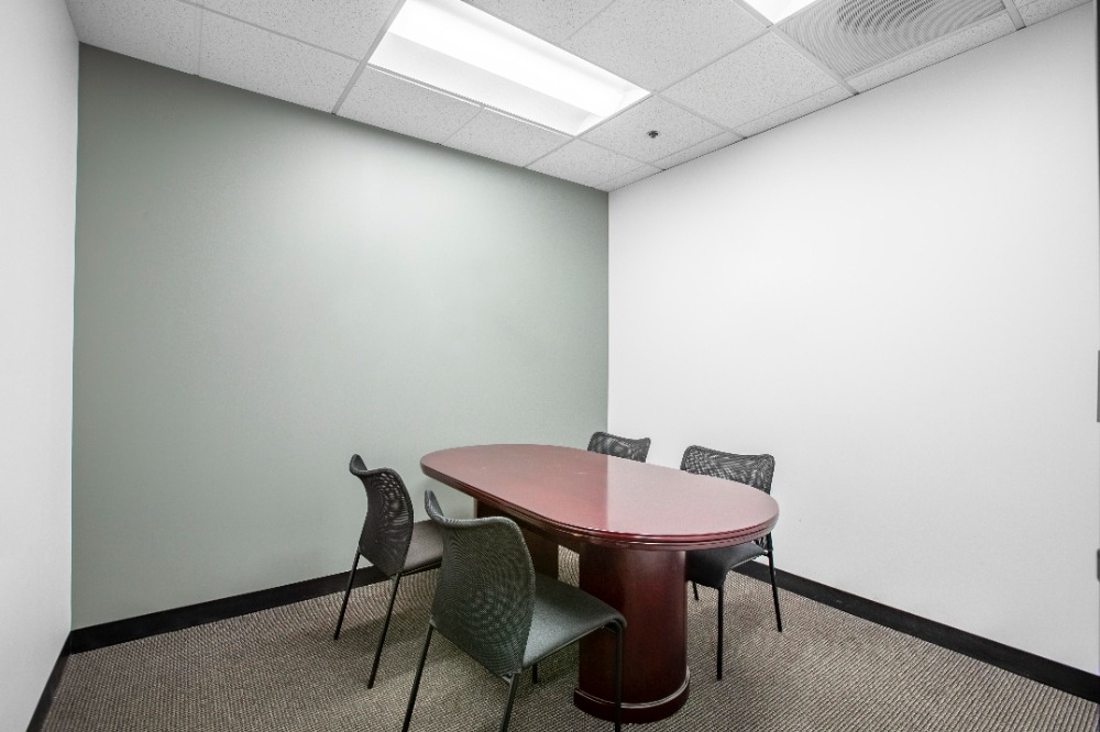 ให้เช่าพระราม 3 สาธุประดิษฐ์ : Private office space tailored to your business’ unique needs in HQ SV City Tower